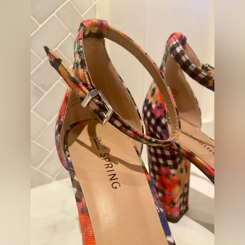 Fun Floral Spring Sandal - Picture 7 of 9